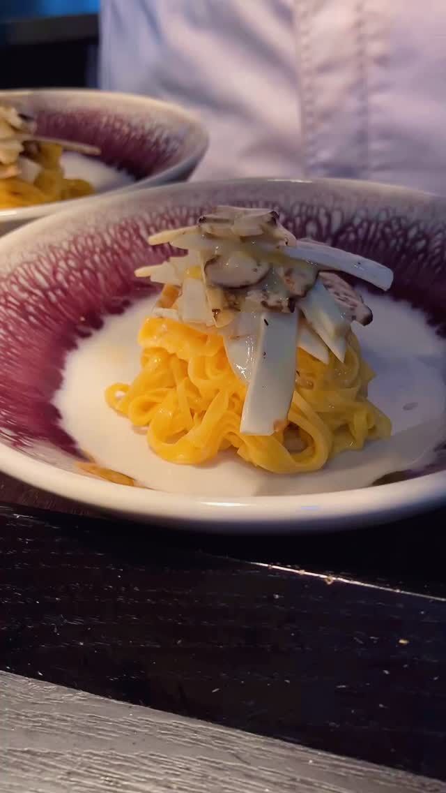 #早速ランチで #pgreco #ピグレコ #福本シェフ #大阪イタリアン #コース料理 #西天満グルメ #大阪レストラン #予約制レストラン #夫婦で営業 #ミシュラン #michelin #ゴエミヨ #gaultmillau #松茸 #タリオリーニ #秋の味覚 #旬の香り #秋のイタリアン #素材と向き合う #シェフの手仕事 #福本俊輔の手仕事 #香り高い一皿 #西天満ディナー #大阪ディナー #接待ディナー #大切な人と訪れたいお店 #落ち着いて話せるレストラン