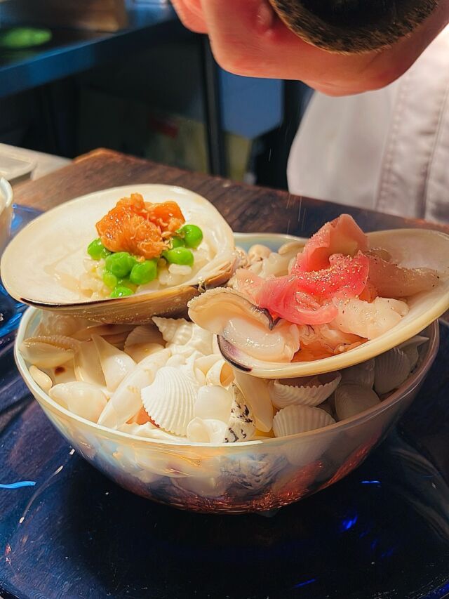 4月半ば

新生活が少し落ち着いてきた頃でしょうか？？

ゴールデンウィークの予定を立てたり、
なんだかんだとまだまだ慌ただしい４月

疲れていても
気が付きにくい時期ではないでしょうか

旬の食材は、
気づかないうちに足りていない何かを
補ってくれるような気がします。

旬の食材を揃えてお待ちしております🍀

#pgreco #ピグレコ #大阪イタリアン  #michelin #gaulmillau